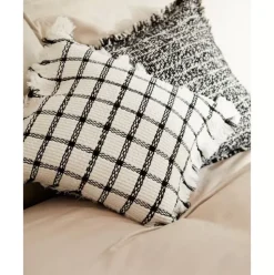 Boucle-Kissenhulle Bounce Mit Fransen