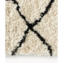Flauschiger Hochflor-Teppich Naima, Handgetuftet