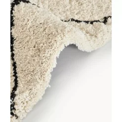 Flauschiger Hochflor-Teppich Naima, Handgetuftet