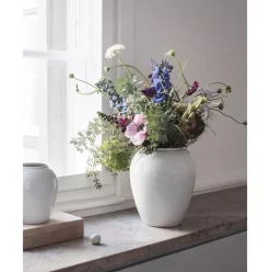 Handgefertigte Porzellan-Vase Rhombe, H 25 Cm
