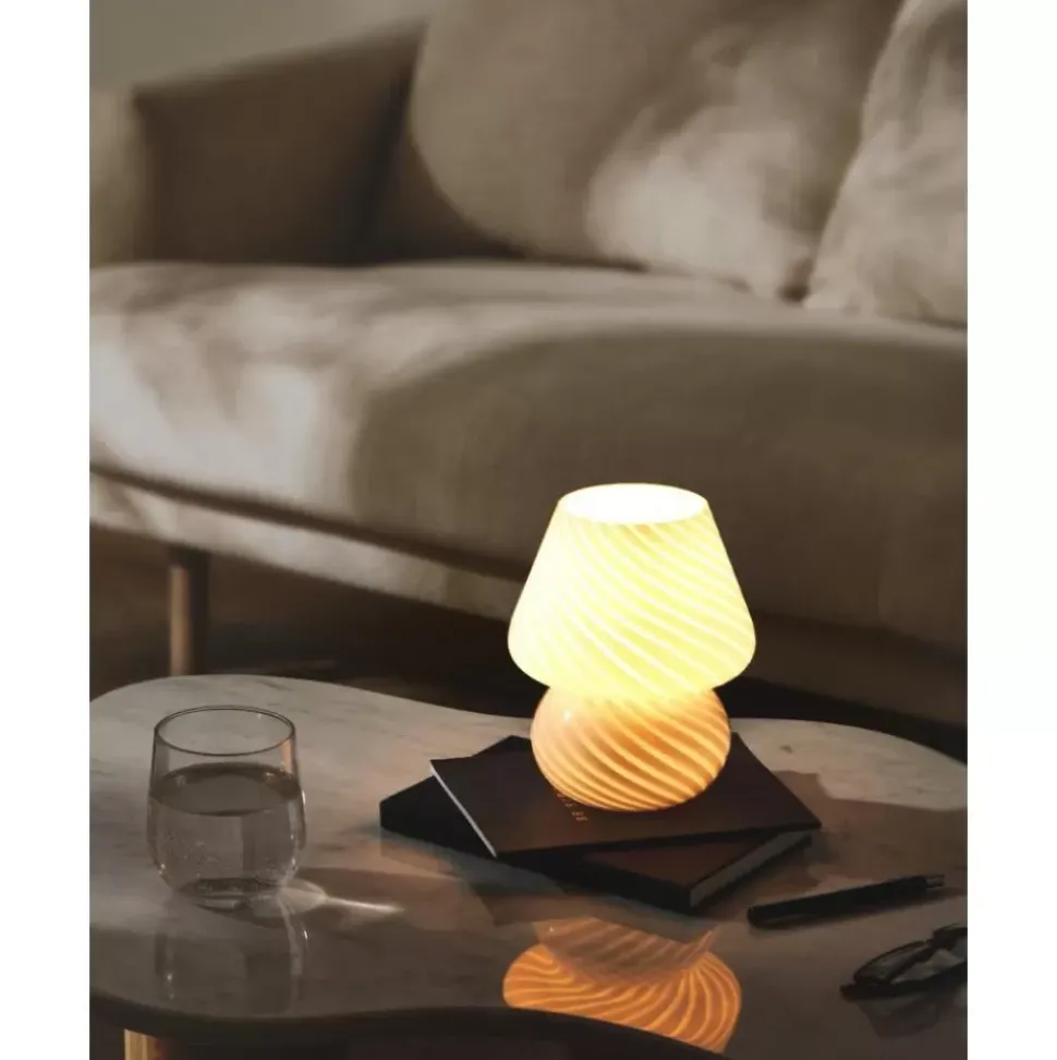 Kleine Nachttischlampe Lareina Aus Opalglas