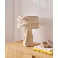 Tischlampe Nyla Mit Asymmetrischem Lampenschirm