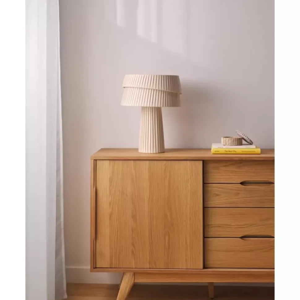 Tischlampe Nyla Mit Asymmetrischem Lampenschirm